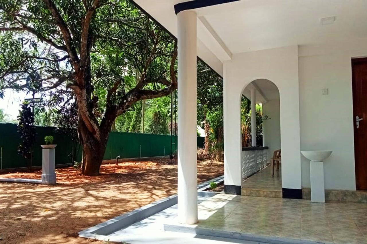 Abhaya Resorts Anuradhapura Buitenkant foto