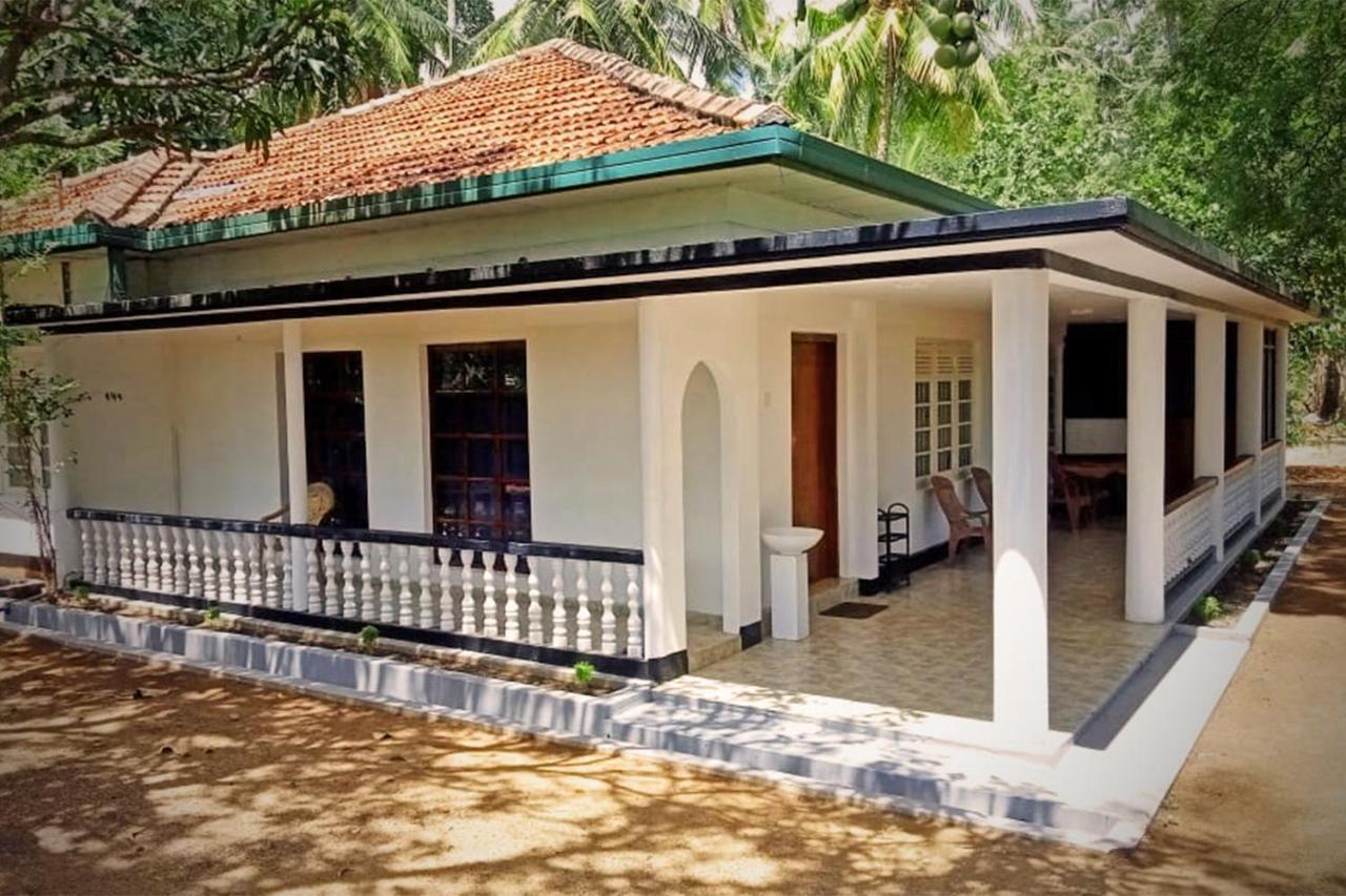 Abhaya Resorts Anuradhapura Buitenkant foto