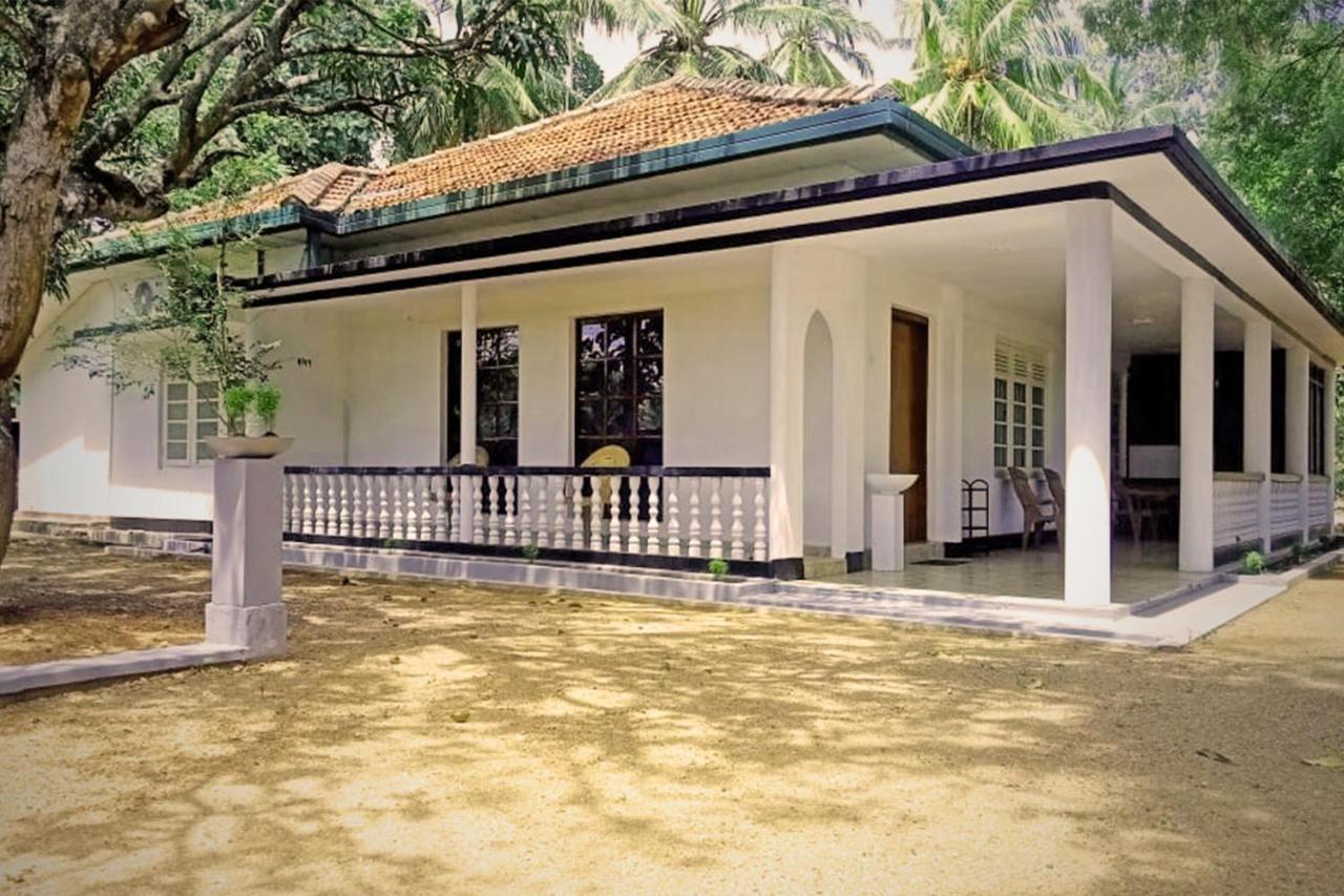 Abhaya Resorts Anuradhapura Buitenkant foto