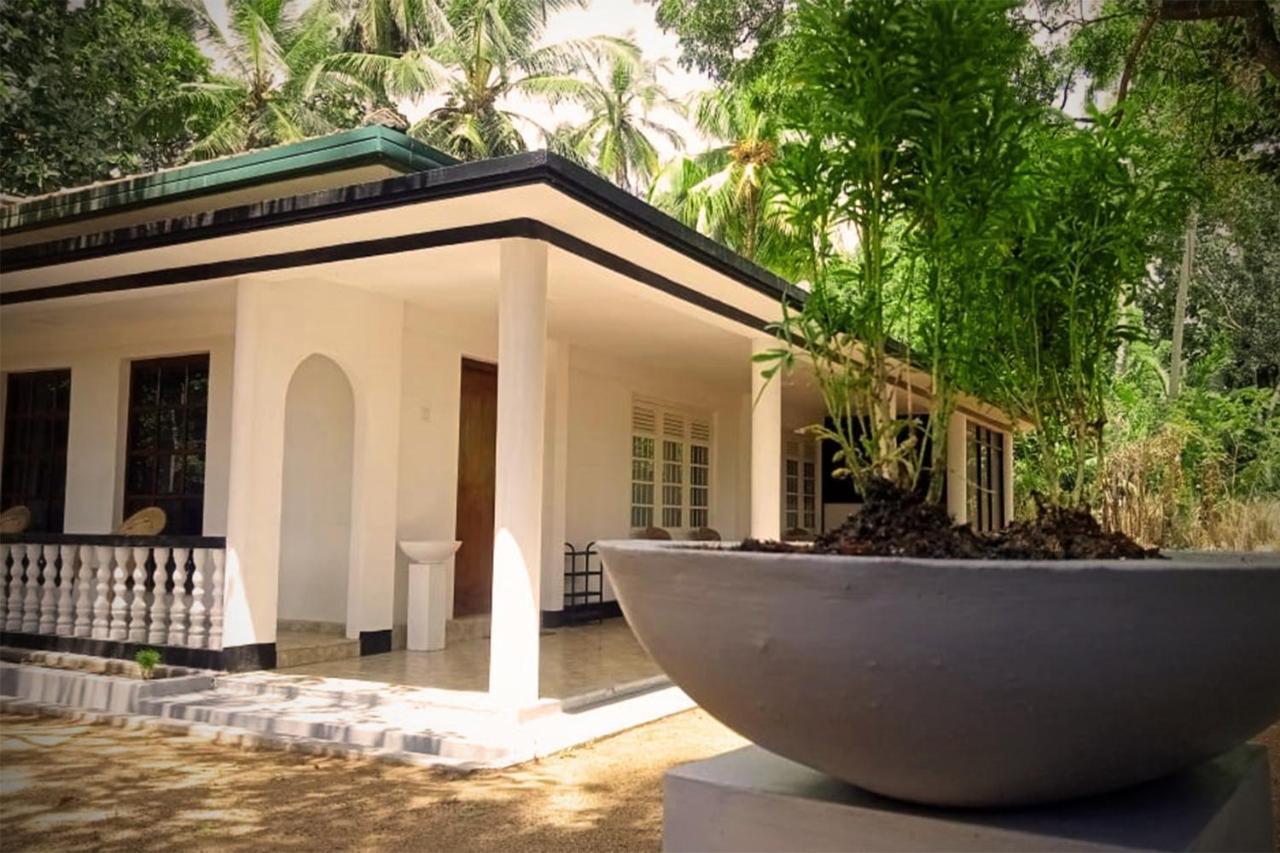 Abhaya Resorts Anuradhapura Buitenkant foto