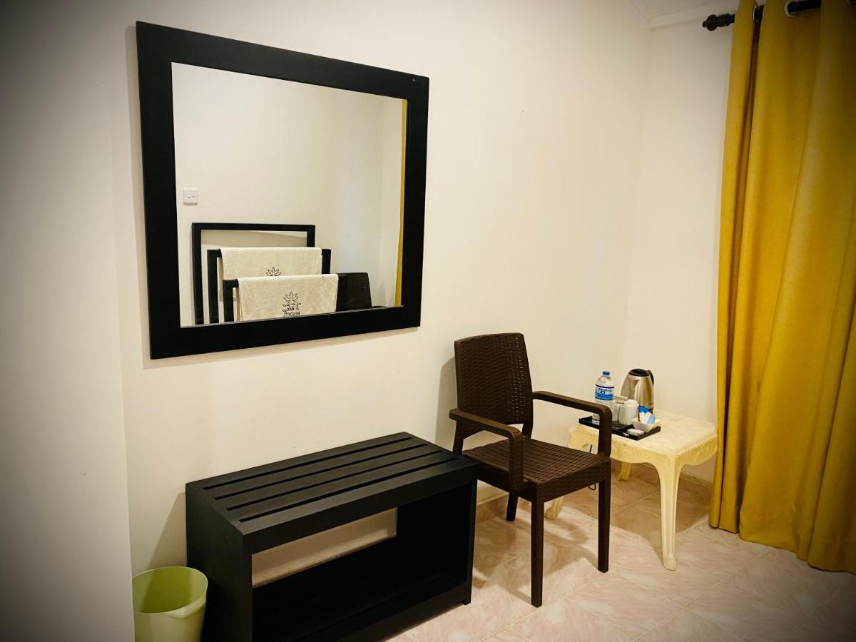Abhaya Resorts Anuradhapura Buitenkant foto