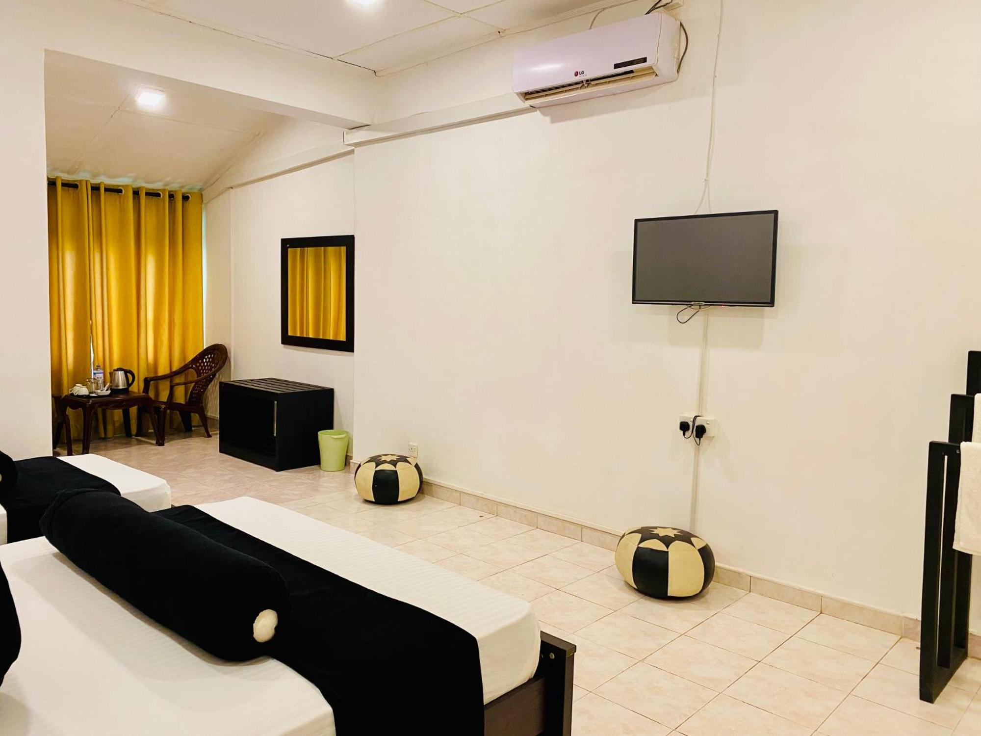 Abhaya Resorts Anuradhapura Buitenkant foto